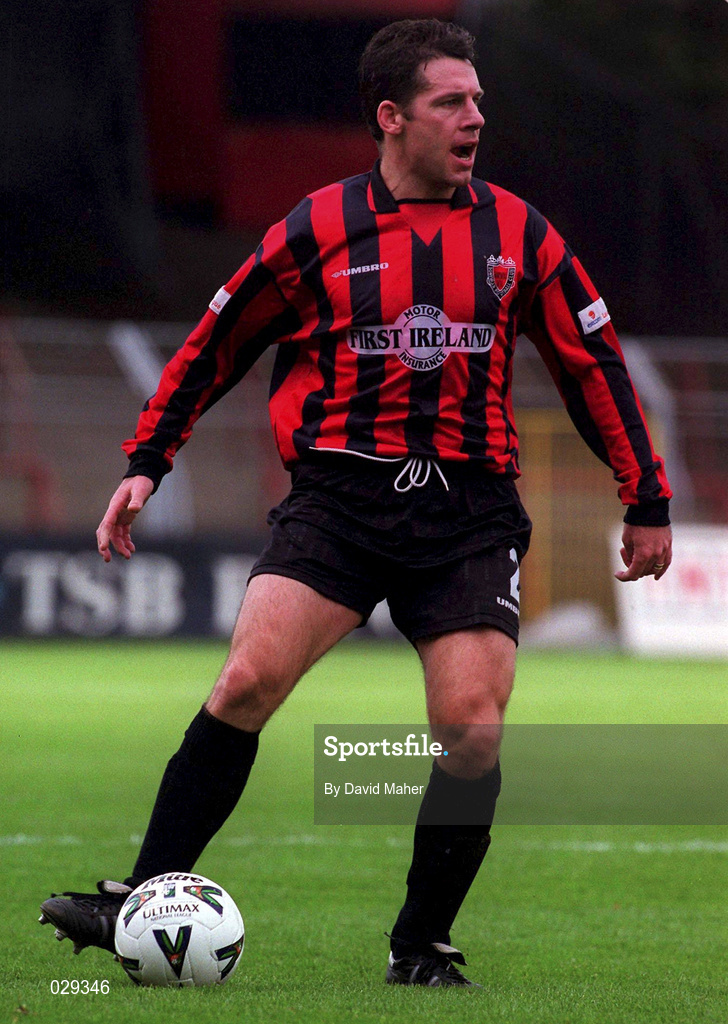 31 October 1999; Tony O'Connor of Bohemians during the Eircom League Premier Division match between Bohemians and Sligo Rovers at Dalymount Park in Dublin. Photo by David Maher/Sportsfile