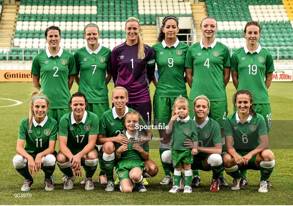 20 August 2014; The Republic of Ireland team. FIFA Women's World Cup Qualifier, Group 1, Republic of Ireland v Slovenia. Tallaght Stadium, Tallaght, Co. Dublin. Picture credit: David Maher / SPORTSFILE