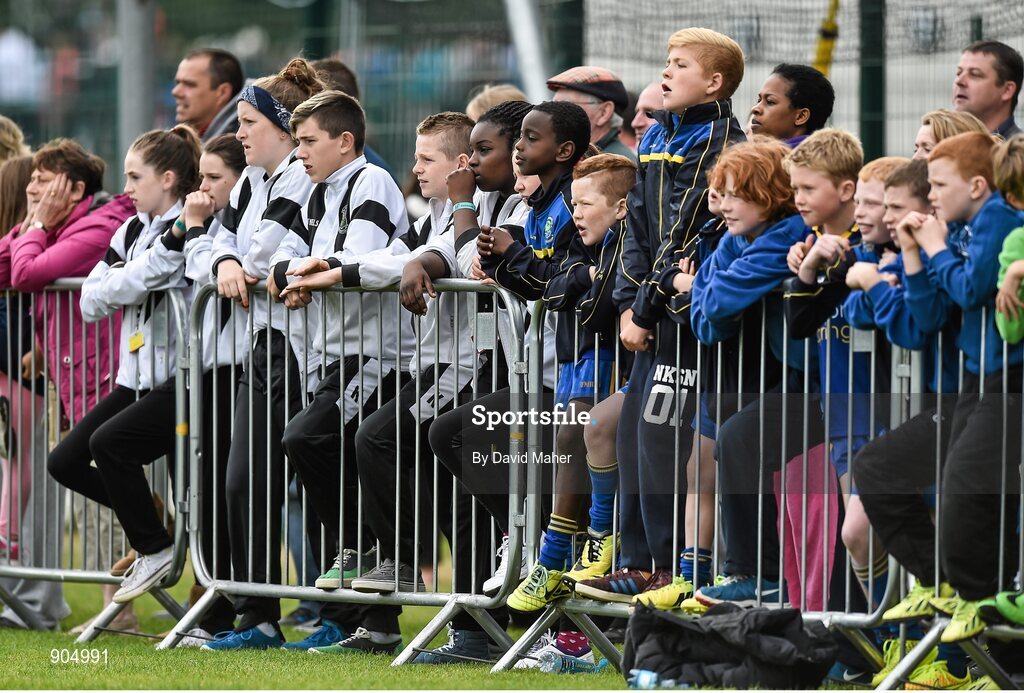 24 August 2014; Spectators look on during the Gaellc football Mixed Under 10 playoff final. HSE Community Games August Festival 2014, Athlone Institute of Technology, Athlone, Co. Westmeath. Picture credit: David Maher / SPORTSFILE
