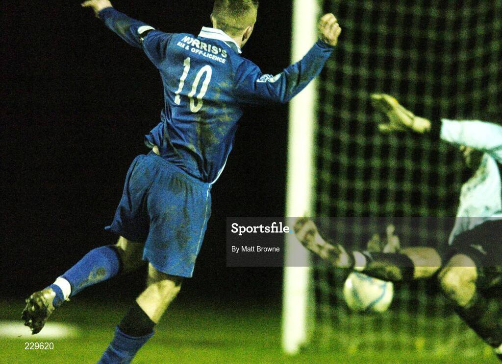 25 November 2006; Daryl Kavanagh, Waterford United, prepares to celebrate scoring against Dundalk. eircom League Premier Division / First Division Playoff 2nd Leg, Waterford United v Dundalk, RSC, Waterford. Picture credit: Matt Browne / SPORTSFILE