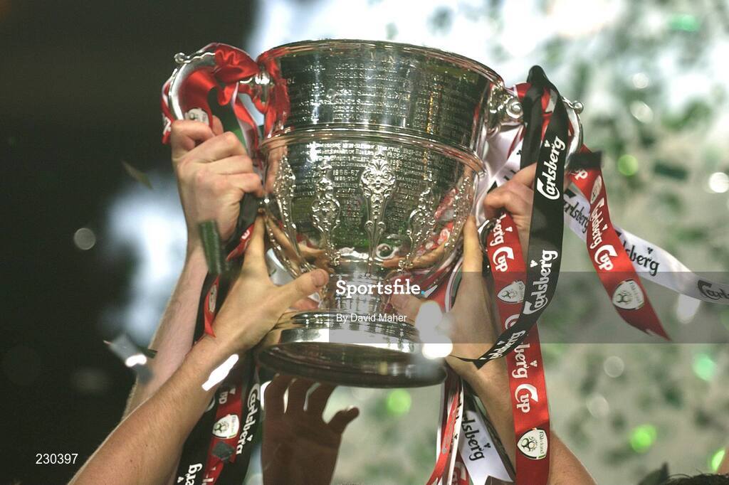 3 December 2006; Derry City players celebrate at the end of the game. FAI Carlsberg Senior Challenge Cup Final, Derry City v St Patrick's Athletic, Lansdowne Road, Dublin. Picture credit: David Maher / SPORTSFILE