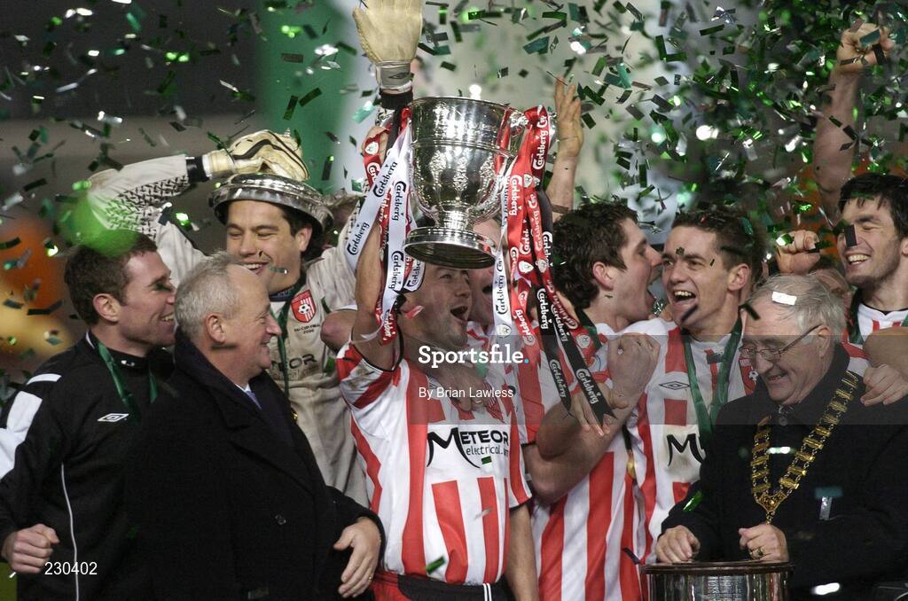 3 December 2006; Derry City captain Peter Hutton lifts the cup. FAI Carlsberg Senior Challenge Cup Final, Derry City v St Patrick's Athletic, Lansdowne Road, Dublin. Picture credit: Brian Lawless / SPORTSFILE