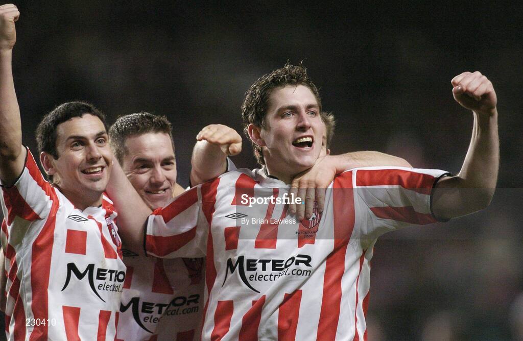 3 December 2006; Derry City's Mark Farren, left, Gary Beckett, centre, and Ruardhi Higgins celebrate after the final whistle. FAI Carlsberg Senior Challenge Cup Final, Derry City v St Patrick's Athletic, Lansdowne Road, Dublin. Picture credit: Brian Lawless / SPORTSFILE