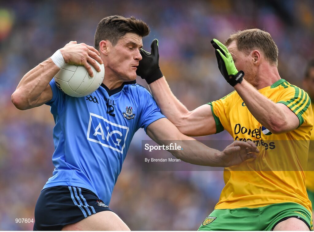 31 August 2014; Diarmuid Connolly, Dublin, in action against Anthony Thompson, Donegal. GAA Football All Ireland Senior Championship, Semi-Final, Dublin v Donegal, Croke Park, Dublin. Picture credit: Brendan Moran / SPORTSFILE