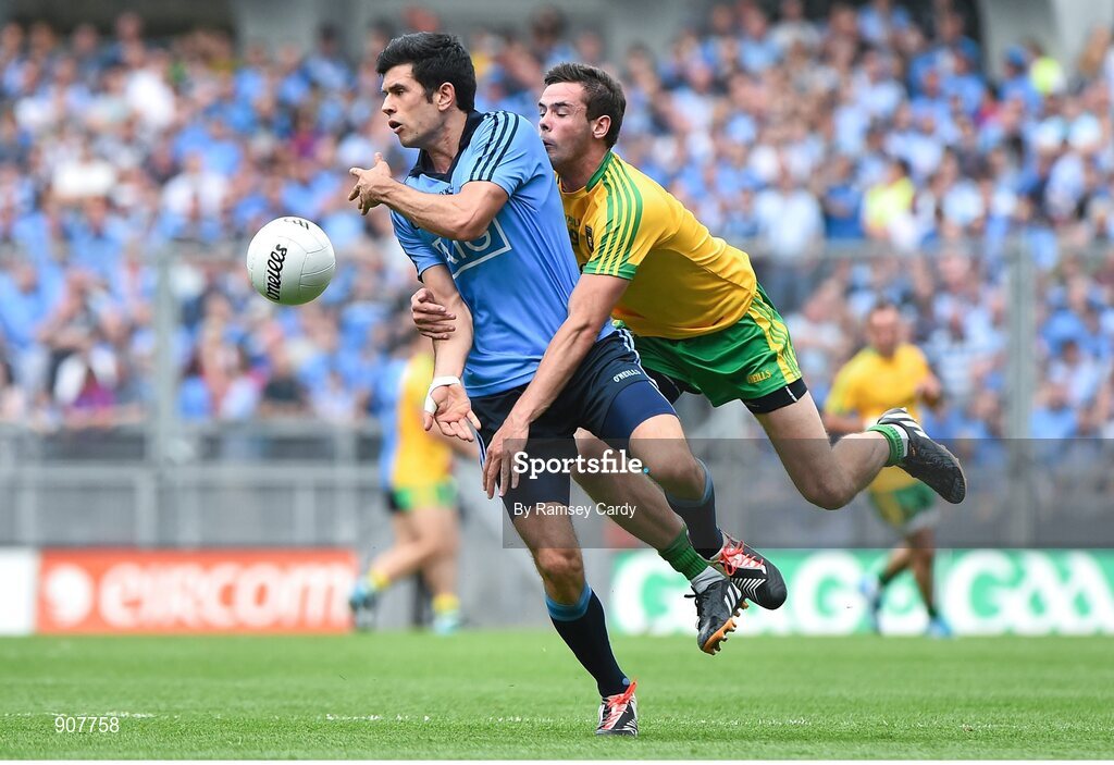 31 August 2014; Cian O'Sullivan, Dublin, in action against Odhrán Mac Niallais, Donegal. GAA Football All Ireland Senior Championship, Semi-Final, Dublin v Donegal, Croke Park, Dublin. Picture credit: Ramsey Cardy / SPORTSFILE