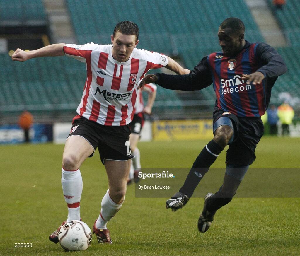 3 December 2006; Kevin Deery, Derry City, in action against Mark Rutherford, St Patrick's Athletic. FAI Carlsberg Senior Challenge Cup Final, Derry City v St Patrick's Athletic, Lansdowne Road, Dublin. Picture credit: Brian Lawless / SPORTSFILE