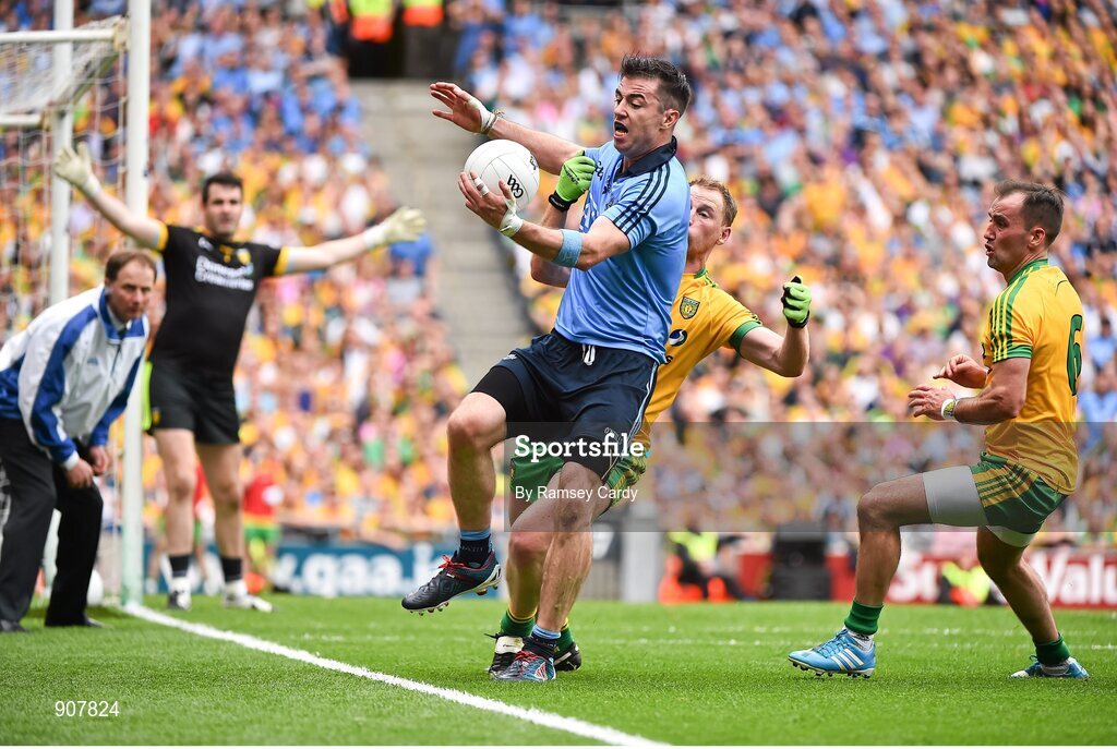 31 August 2014; Michael Darragh Macauley, Dublin, in action against Anthony Thompson, supported by Karl Lacey, Donegal. GAA Football All Ireland Senior Championship, Semi-Final, Dublin v Donegal, Croke Park, Dublin. Picture credit: Ramsey Cardy / SPORTSFILE