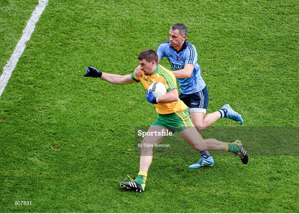 31 August 2014; Paddy McGrath, Donegal, in action against Alan Brogan, Dublin. GAA Football All Ireland Senior Championship, Semi-Final, Dublin v Donegal, Croke Park, Dublin. Picture credit: Dáire Brennan / SPORTSFILE