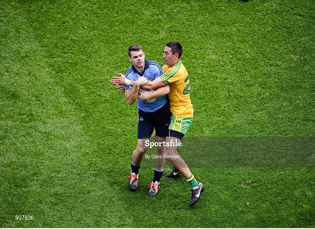31 August 2014; Kevin McManamon, Dublin, in action against Rory Kavanagh, Donegal. GAA Football All Ireland Senior Championship, Semi-Final, Dublin v Donegal, Croke Park, Dublin. Picture credit: Dáire Brennan / SPORTSFILE
