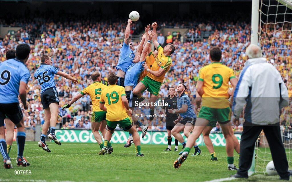 31 August 2014; Michael Darragh MacAuley, Dublin, makes an attempt on goal near the end of the game. GAA Football All Ireland Senior Championship, Semi-Final, Dublin v Donegal, Croke Park, Dublin. Picture credit: Tomas Greally / SPORTSFILE