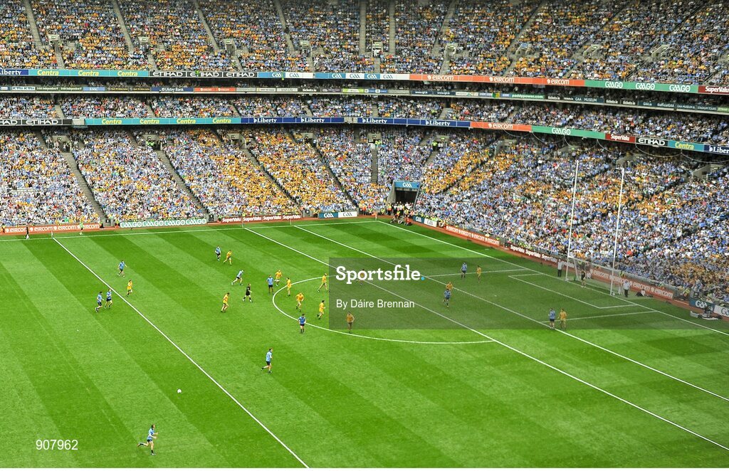 31 August 2014; Fourteen Donegal players are inside their own 45 metre line during a Dublin attack in the second half. GAA Football All Ireland Senior Championship, Semi-Final, Dublin v Donegal, Croke Park, Dublin. Picture credit: Dáire Brennan / SPORTSFILE