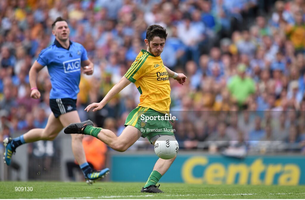 31 August 2014; Ryan McHugh, Donegal, in action against Dublin. GAA Football All Ireland Senior Championship, Semi-Final, Dublin v Donegal, Croke Park, Dublin. Picture credit: Brendan Moran / SPORTSFILE