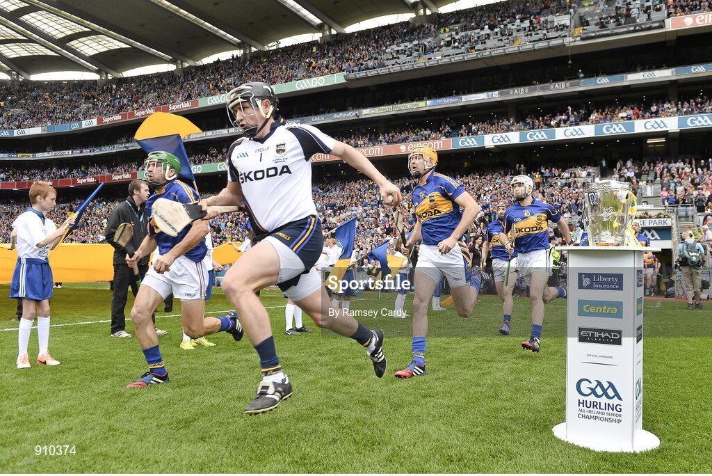 7 September 2014; Tipperary goalkeeper Darren Gleeson runs onto the field before the game. GAA Hurling All Ireland Senior Championship Final, Kilkenny v Tipperary. Croke Park, Dublin. Picture credit: Ramsey Cardy / SPORTSFILE