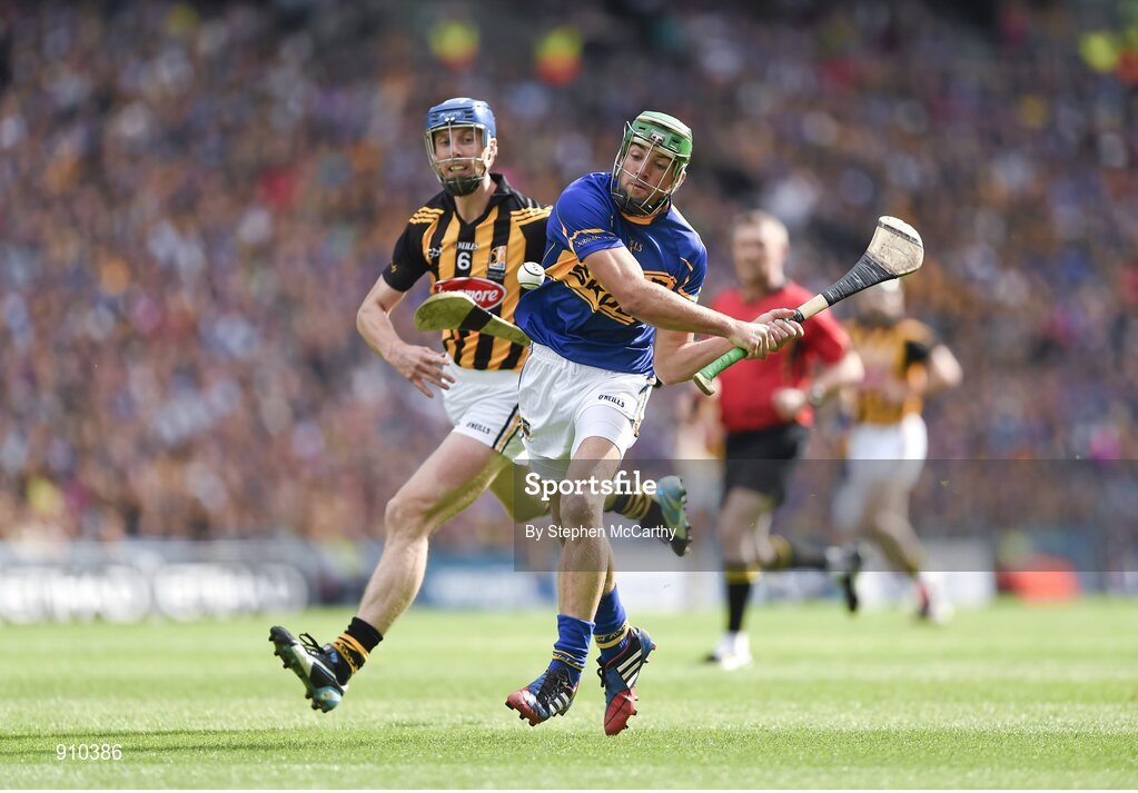 7 September 2014; James Woodlock, Tipperary, in action against Brian Hogan, Kilkenny. GAA Hurling All Ireland Senior Championship Final, Kilkenny v Tipperary. Croke Park, Dublin. Picture credit: Stephen McCarthy / SPORTSFILE