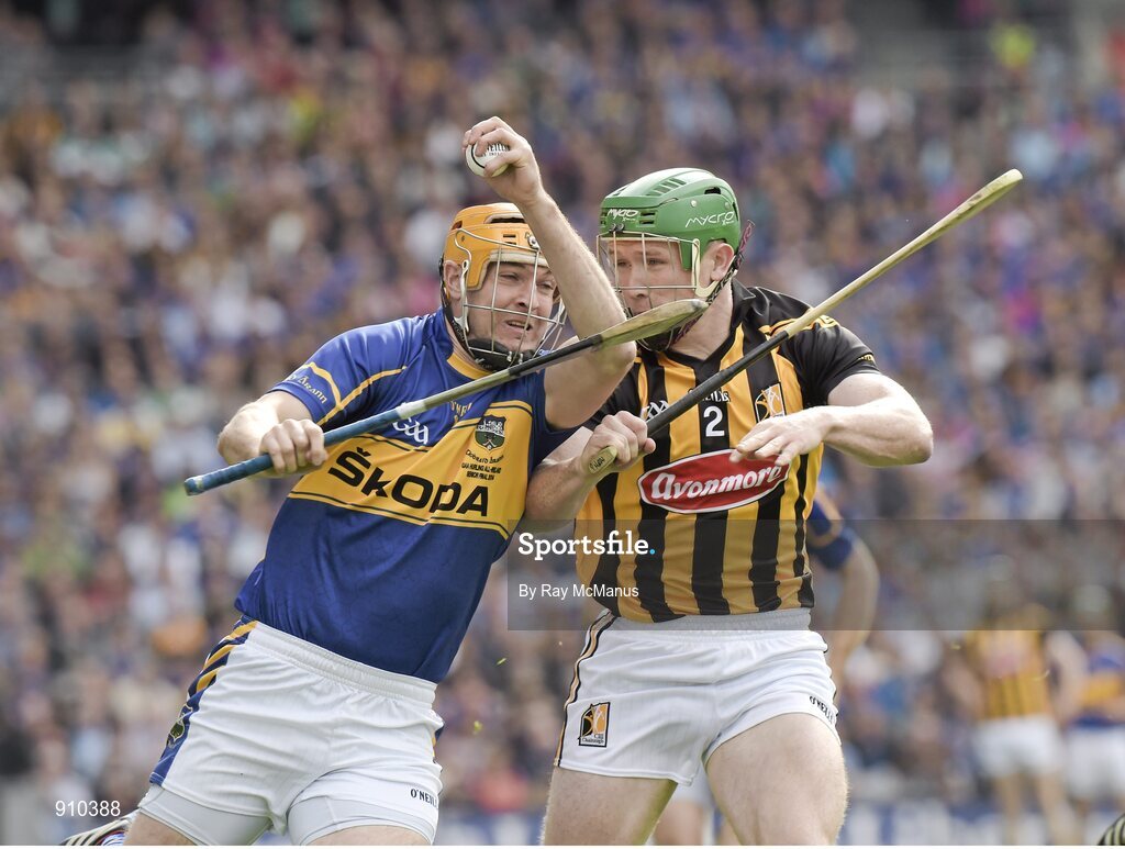 7 September 2014; Seamus Callanan, Tipperary, in action against Paul Murphy, Kilkenny. GAA Hurling AllIreland Senior Championship Final, Kilkenny v Tipperary. Croke Park, Dublin. Picture credit: Ray McManus / SPORTSFILE