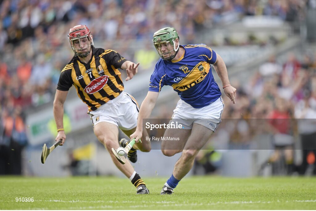 7 September 2014; John O'Dwyer, Tipperary, in action against Cillian Buckley, Kilkenny. GAA Hurling All Ireland Senior Championship Final, Kilkenny v Tipperary. Croke Park, Dublin. Picture credit: Ray McManus / SPORTSFILE