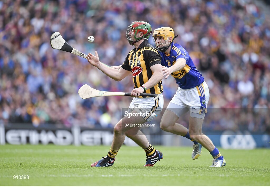 7 September 2014; Eoin Larkin, Kilkenny, in action against Shane McGrath, Tipperary. GAA Hurling All Ireland Senior Championship Final, Kilkenny v Tipperary. Croke Park, Dublin. Picture credit: Brendan Moran / SPORTSFILE