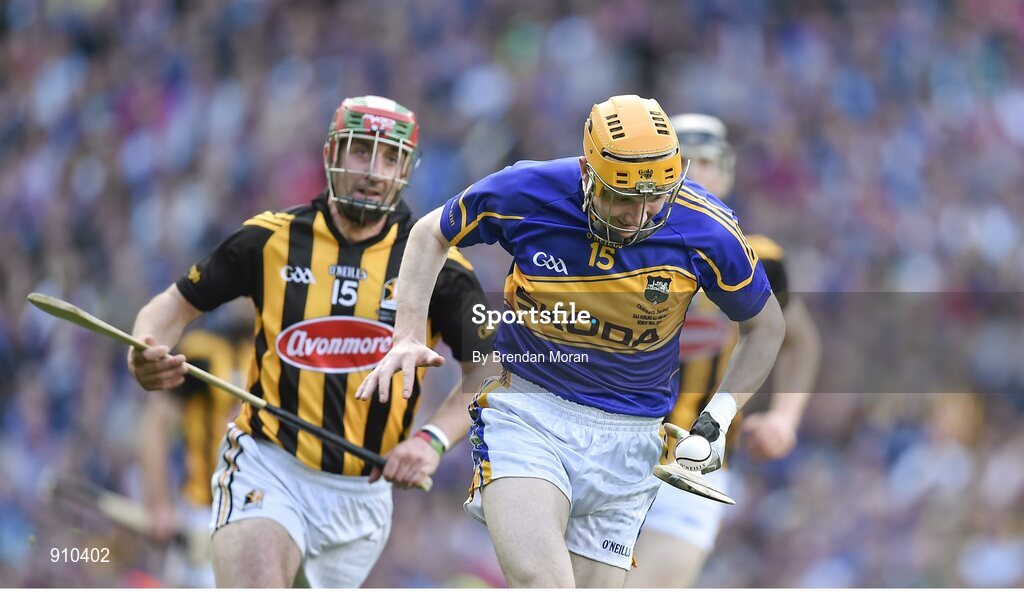 7 September 2014; Lar Corbett, Tipperary, in action against Eoin Larkin, Kilkenny. GAA Hurling All Ireland Senior Championship Final, Kilkenny v Tipperary. Croke Park, Dublin. Picture credit: Brendan Moran / SPORTSFILE