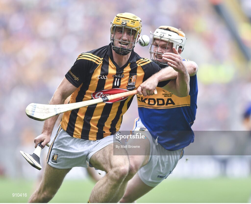 7 September 2014; Colin Fennelly, Kilkenny, in action against Padraic Maher, Tipperary. GAA Hurling All Ireland Senior Championship Final, Kilkenny v Tipperary. Croke Park, Dublin. Picture credit: Matt Browne / SPORTSFILE