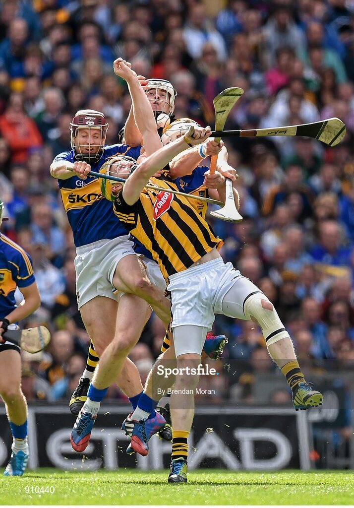 7 September 2014; Richie Power and TJ Reid, Kilkenny, contest a high ball against Paddy Stapleton and Padraic Maher, Tipperary. GAA Hurling All Ireland Senior Championship Final, Kilkenny v Tipperary. Croke Park, Dublin. Picture credit: Brendan Moran / SPORTSFILE