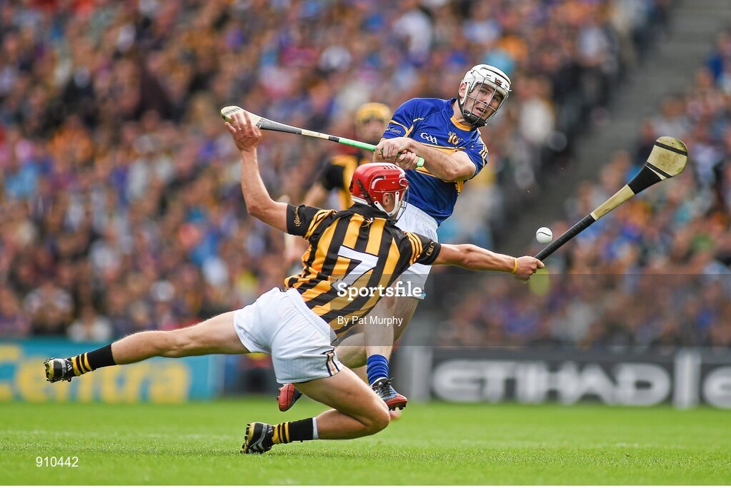 7 September 2014; Gearóid Ryan, Tipperary, in action against Cillian Buckley, Kilkenny. GAA Hurling All Ireland Senior Championship Final, Kilkenny v Tipperary. Croke Park, Dublin. Picture credit: Pat Murphy / SPORTSFILE