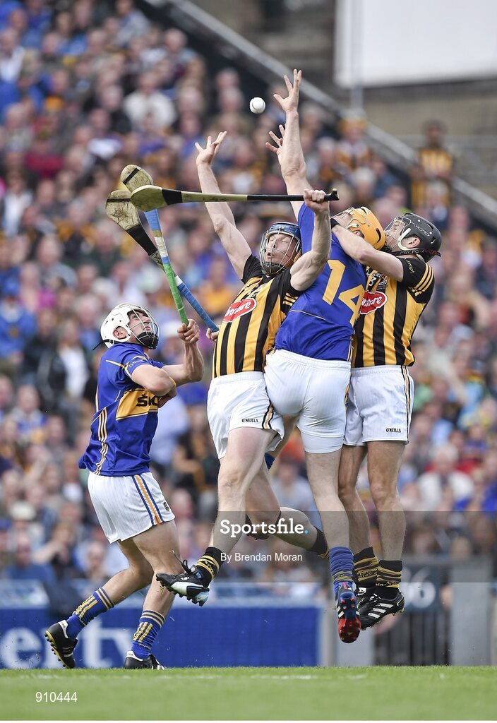 7 September 2014; Brian Hogan and JJ Delaney, Kilkenny, contest a high ball with Seamus Callanan and Patrick Maher, Tipperary. GAA Hurling All Ireland Senior Championship Final, Kilkenny v Tipperary. Croke Park, Dublin. Picture credit: Brendan Moran / SPORTSFILE