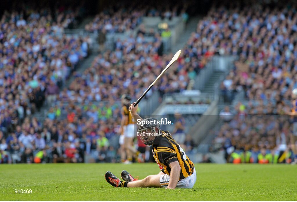 7 September 2014; Richie Hogan, Kilkenny, goes down with cramp near the end of the game. GAA Hurling All Ireland Senior Championship Final, Kilkenny v Tipperary. Croke Park, Dublin. Picture credit: Brendan Moran / SPORTSFILE