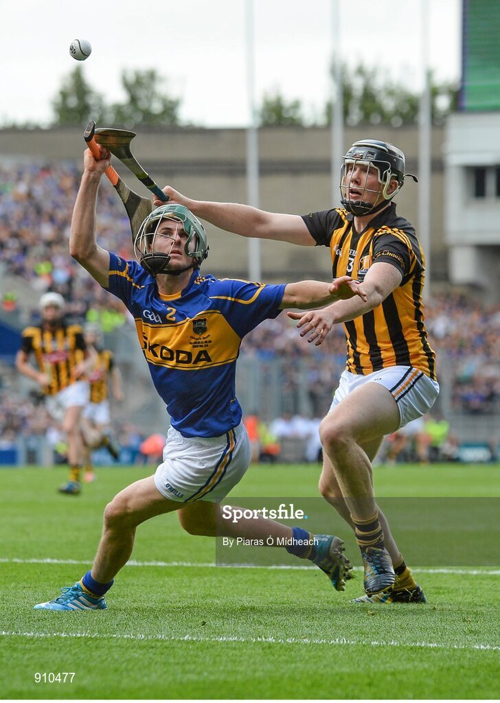 7 September 2014; Cathal Barrett, Tipperary, in action against Walter Walsh, Kilkenny. GAA Hurling All Ireland Senior Championship Final, Kilkenny v Tipperary. Croke Park, Dublin. Picture credit: Piaras Ó Mídheach / SPORTSFILE