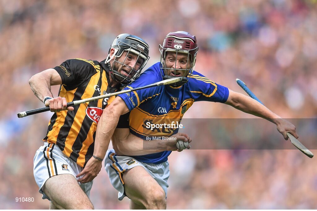 7 September 2014; Conor Fogarty, Kilkenny, in action against Paddy Stapleton, Tipperary. GAA Hurling All Ireland Senior Championship Final, Kilkenny v Tipperary. Croke Park, Dublin. Picture credit: Matt Browne / SPORTSFILE