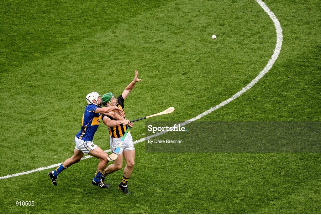 7 September 2014; Paul Murphy, Kilkenny, in action against Patrick Maher, Tipperary. GAA Hurling All Ireland Senior Championship Final, Kilkenny v Tipperary. Croke Park, Dublin. Picture credit: Dáire Brennan / SPORTSFILE