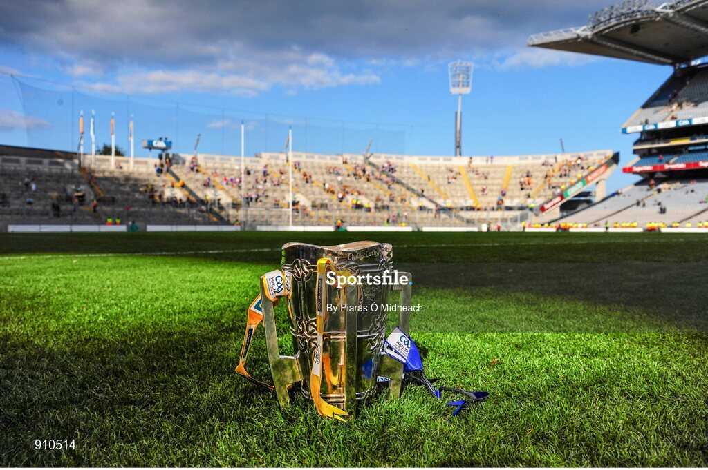 7 September 2014; The Liam MacCarthy cup sits on the field after the game ended in a draw. GAA Hurling All Ireland Senior Championship Final, Kilkenny v Tipperary. Croke Park, Dublin. Picture credit: Piaras Ó Mídheach / SPORTSFILE