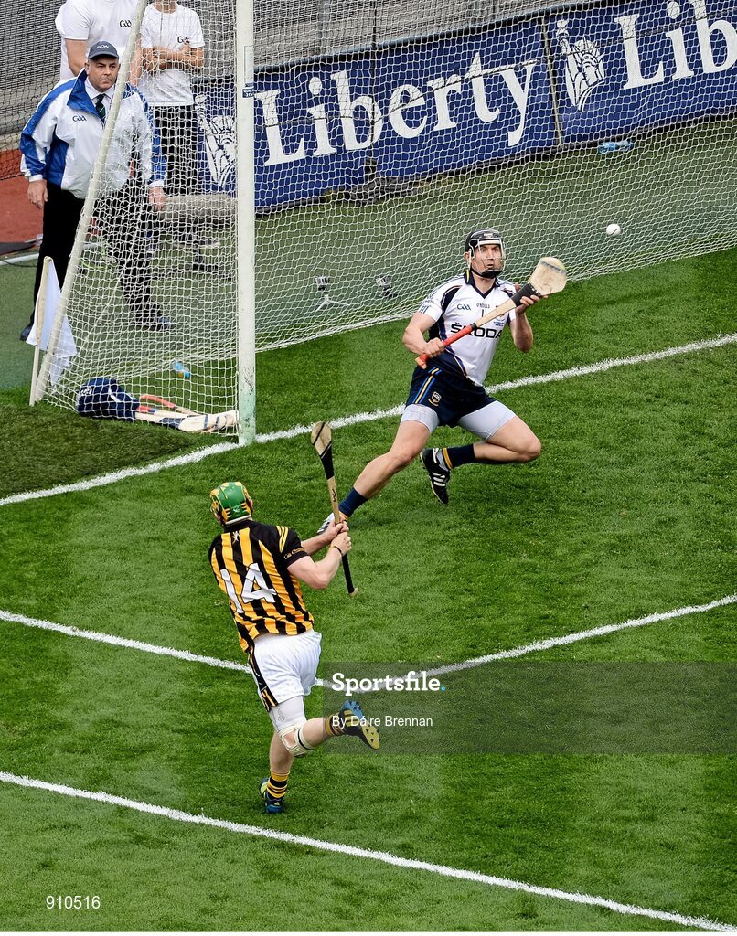 7 September 2014; Richie Power, Kilkenny, scores his side's third goal, past Tipperary goalkeeper Darren Gleeson. GAA Hurling All Ireland Senior Championship Final, Kilkenny v Tipperary. Croke Park, Dublin. Picture credit: Dáire Brennan / SPORTSFILE