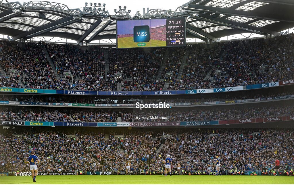 7 September 2014; With 71:26 showing and a scoreline of Kilkenny 3-22 to Tipperary 1-28 the Hawkeye result indicates a miss after referee Barry Kelly had called for a judgement after John O'Dwyer had taken a late free for Tipperary. GAA Hurling All Ireland Senior Championship Final, Kilkenny v Tipperary. Croke Park, Dublin. Picture credit: Ray McManus / SPORTSFILE