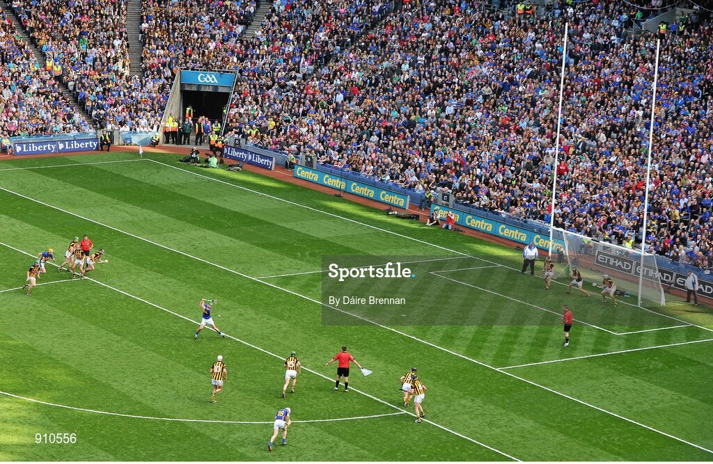 7 September 2014; John O'Dwyer, Tipperary, takes his side's second penalty. GAA Hurling All Ireland Senior Championship Final, Kilkenny v Tipperary. Croke Park, Dublin. Picture credit: Dáire Brennan / SPORTSFILE