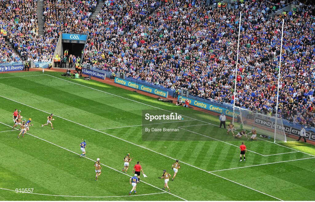 7 September 2014; Kilkenny goalkeeper Eoin Murphy saves a Tipperary penalty in the second half. GAA Hurling All Ireland Senior Championship Final, Kilkenny v Tipperary. Croke Park, Dublin. Picture credit: Dáire Brennan / SPORTSFILE