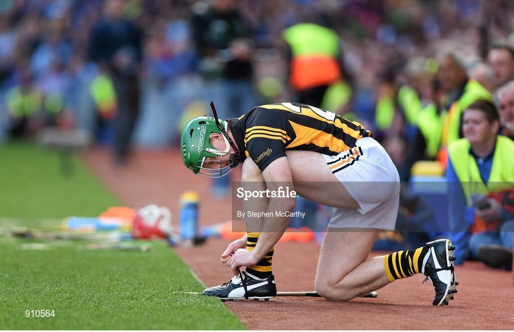 7 September 2014; Kilkenny's Henry Shefflin prepares to come on as a second half substitute. GAA Hurling All Ireland Senior Championship Final, Kilkenny v Tipperary. Croke Park, Dublin. Picture credit: Stephen McCarthy / SPORTSFILE