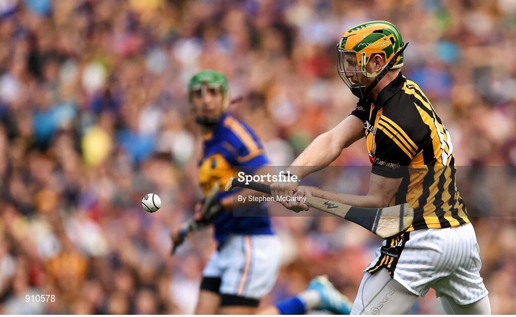 7 September 2014; Richie Power, Kilkenny, shoots to score his side's third goal of the game. GAA Hurling All Ireland Senior Championship Final, Kilkenny v Tipperary. Croke Park, Dublin. Picture credit: Stephen McCarthy / SPORTSFILE