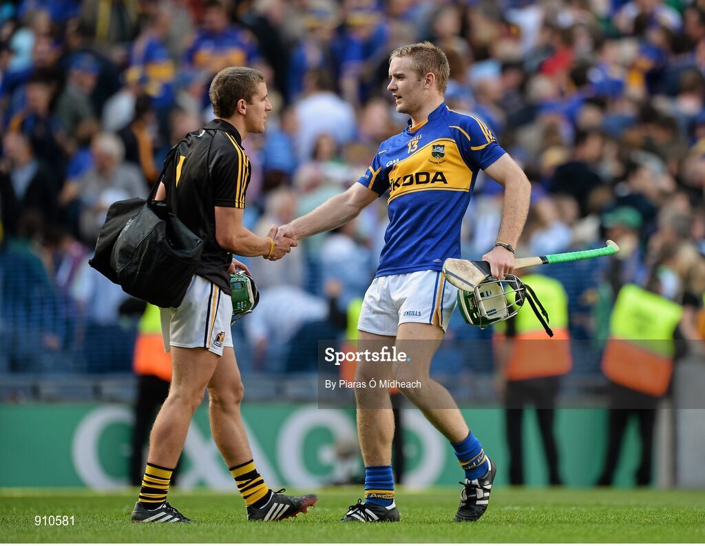 7 September 2014; Kilkenny's Eoin Murphy shakes hands with Tipperary's Noel McGrath after the game. GAA Hurling All Ireland Senior Championship Final, Kilkenny v Tipperary. Croke Park, Dublin. Picture credit: Piaras Ó Mídheach / SPORTSFILE