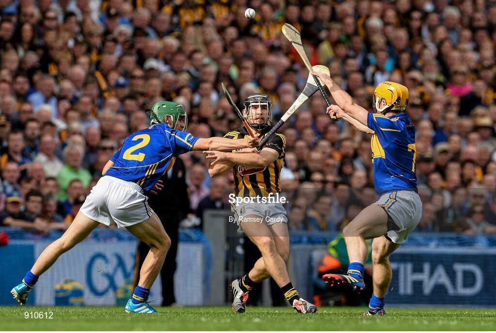 7 September 2014; Richie Hogan, Kilkenny, in action against Cathal Barrett, left, and Kieran Bergin, Tipperary. GAA Hurling All Ireland Senior Championship Final, Kilkenny v Tipperary. Croke Park, Dublin. Picture credit: Ramsey Cardy / SPORTSFILE