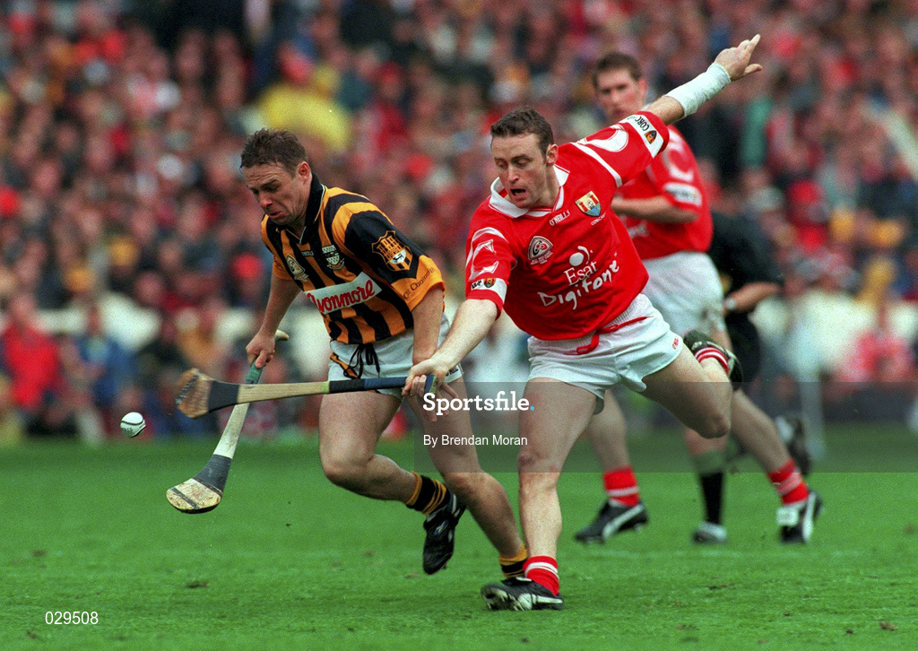12 September 1999; Charlie Carter of Kilkenny in action against Fergal Ryan of Cork during the Guinness All-Ireland Senior Hurling Championship Final between Cork and Kilkenny at Croke Park in Dublin. Photo by Brendan Moran/Sportsfile