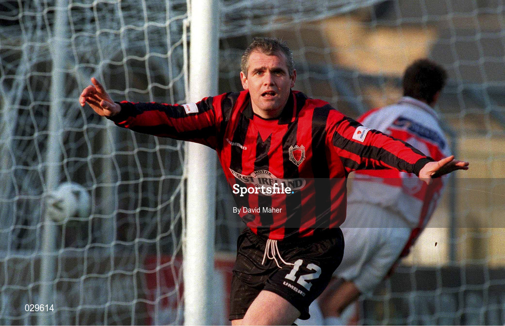 31 October 1999; Derek Swan of Bohemians celebrates after scoring his sides secod goal during the Eircom League Premier Division match between Bohemians and Sligo Rovers at Dalymount Park in Dublin. Photo by David Maher/Sportsfile