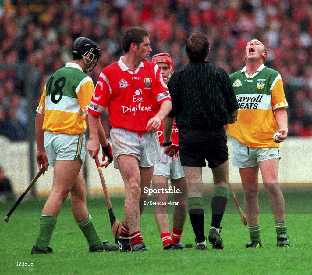 8 August 1999; John Troy of Offaly reacts towards referee Dickie Murphy during the Guinness All-Ireland Senior Hurling Championship Semi-Final match between Cork and Offaly at Croke Park in Dublin. Photo by Brendan Moran/Sportsfile
