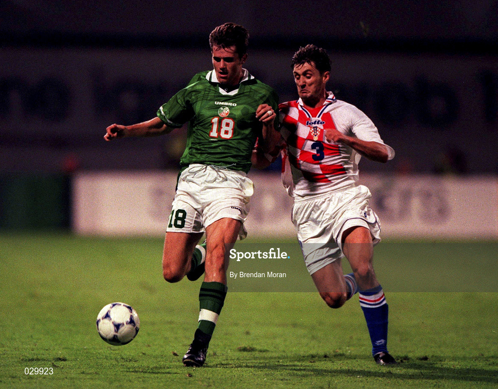 4 September 1999; Kevin Kilbane of Republic of Ireland in action against Robert Jarni of Croatia during the UEFA European Championships Qualifying Group 8 match between Croatia and Republic of Ireland at Maksimir Stadium in Zagreb, Croatia. Photo by Brendan Moran/Sportsfile