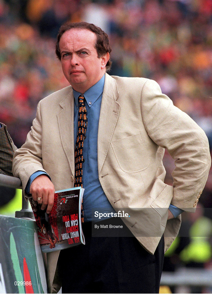 26 September 1999; RTÉ commentator Marty Morrissey prior to the Bank of Ireland All-Ireland Senior Football Championship Final between Meath and Cork at Croke Park in Dublin. Photo by Matt Browne/Sportsfile