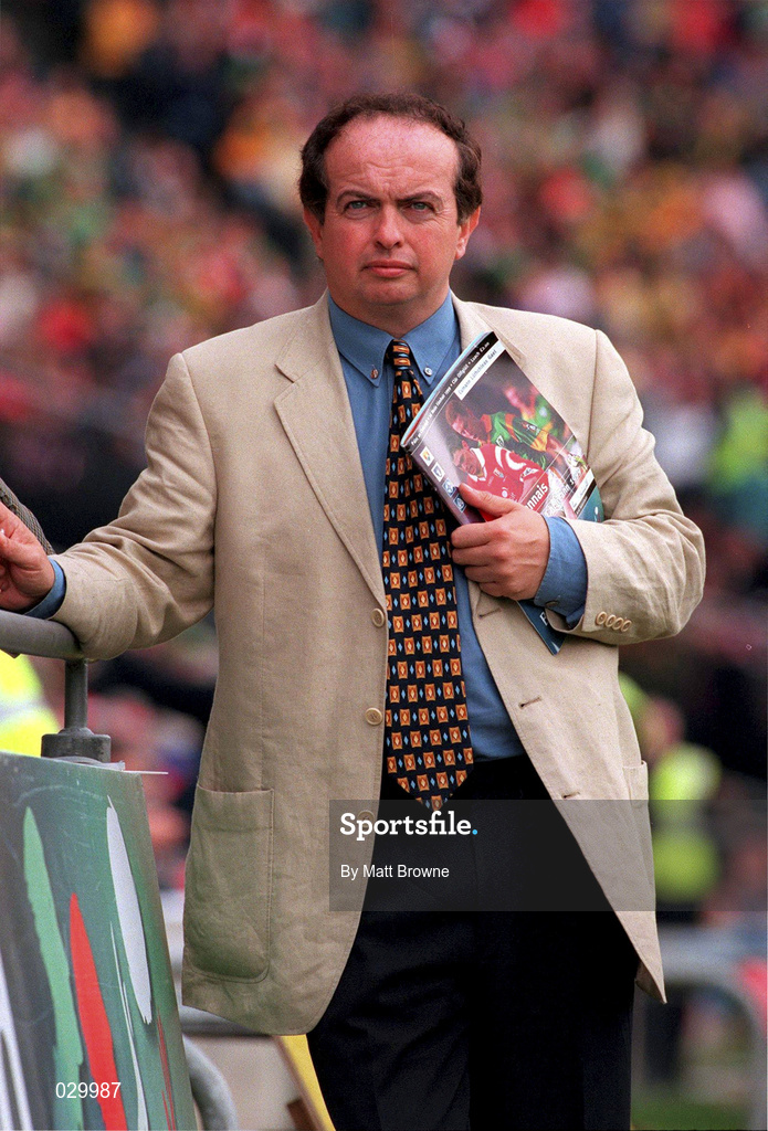 26 September 1999; RTÉ commentator Marty Morrissey prior to the Bank of Ireland All-Ireland Senior Football Championship Final between Meath and Cork at Croke Park in Dublin. Photo by Matt Browne/Sportsfile