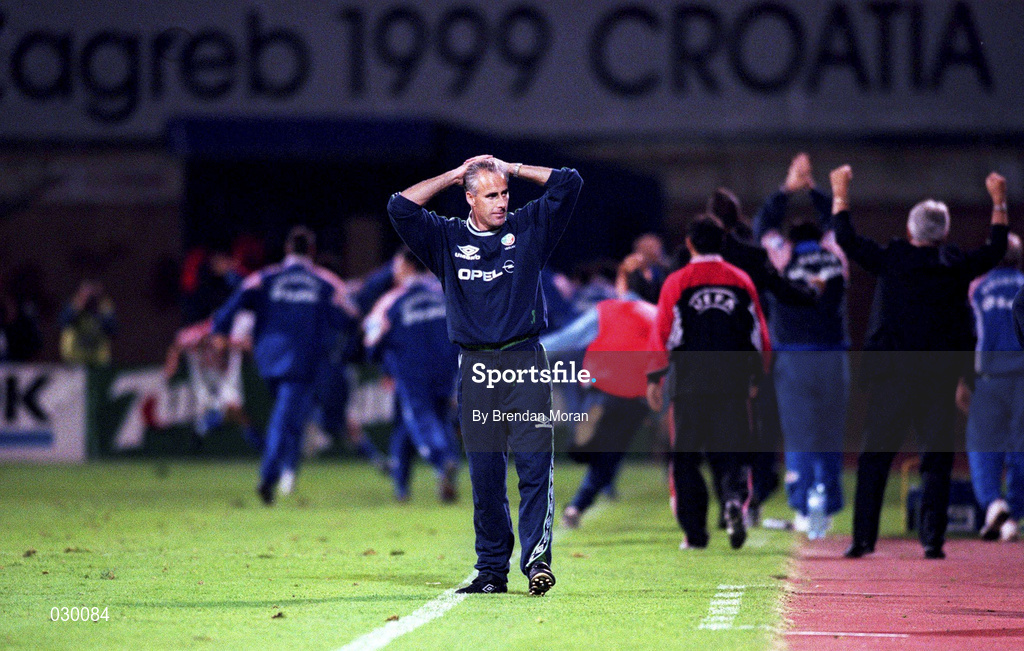 4 September 1999; Republic of Ireland manager Mick McCarthy reacts following his side's defeat in the UEFA European Championships Qualifying Group 8 match between Croatia and Republic of Ireland at Maksimir Stadium in Zagreb, Croatia. Photo by Brendan Moran/Sportsfile