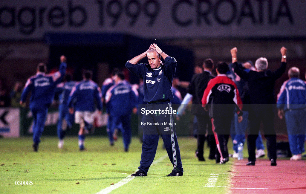 4 September 1999; Republic of Ireland manager Mick McCarthy reacts following his side's defeat in the UEFA European Championships Qualifying Group 8 match between Croatia and Republic of Ireland at Maksimir Stadium in Zagreb, Croatia. Photo by Brendan Moran/Sportsfile