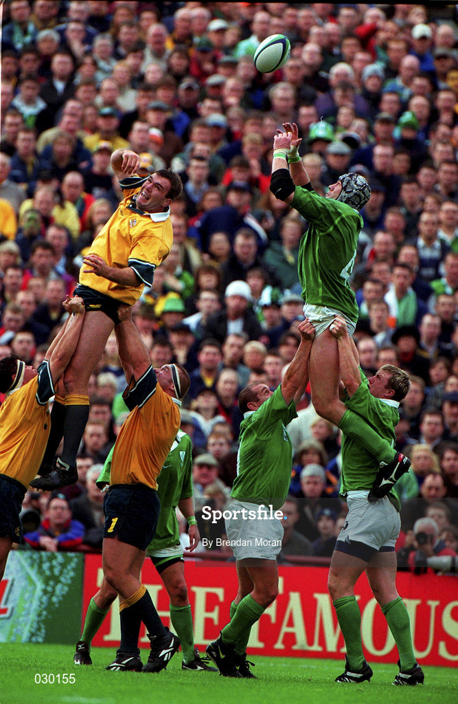 10 October 1999; Paddy Johns of Ireland and Owen Finegan of Australia contest a lineout during the Rugby World Cup Pool E match between Ireland and Australia at Lansdowne Road in Dublin. Photo by Brendan Moran/Sportsfile