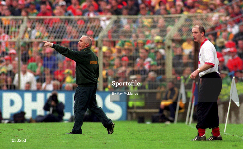 26 September 1999; Meath manager Sean Boylan, left, and Cork manager Larry Tompkins during the Bank of Ireland All-Ireland Senior Football Championship Final between Meath and Cork at Croke Park in Dublin. Photo by Ray McManus/Sportsfile