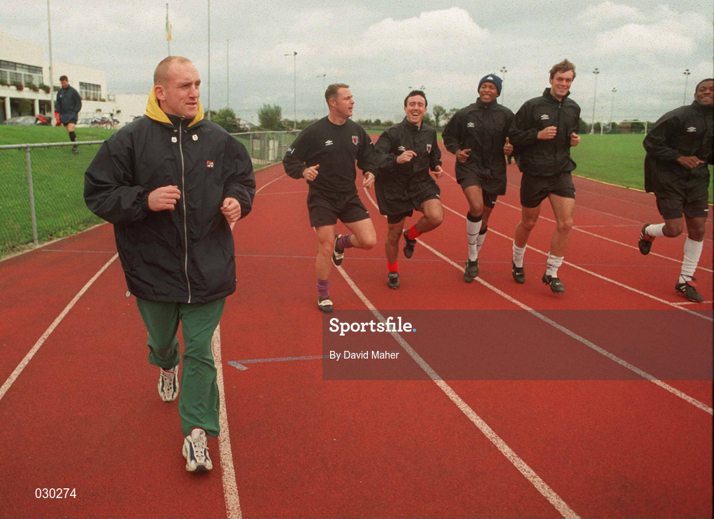 30 September 1999; London Broncos footballer Shaun Edwards during a training session with Bohemians at ALSAA in Santry, Dublin. Photo by David Maher/Sportsfile